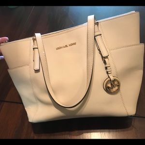 Medium size Off White Michael Kors Purse
